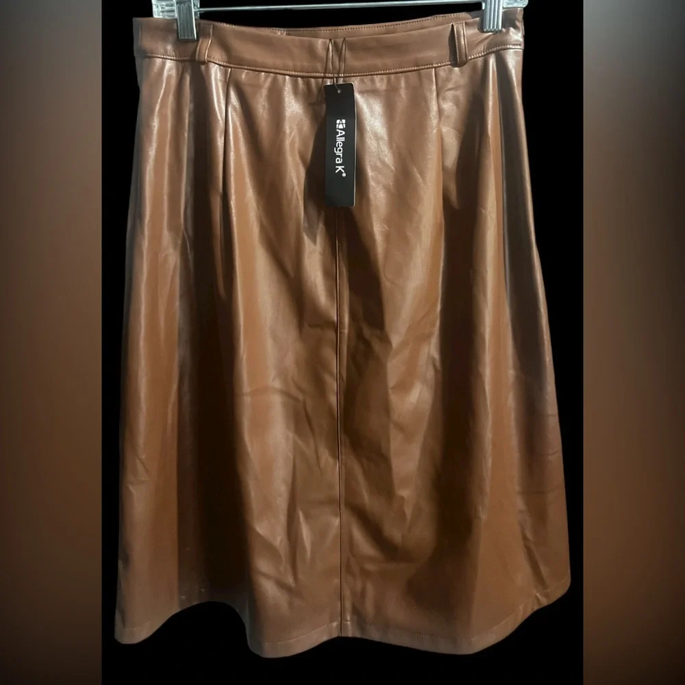 Elegant Brown Women's Faux Leather Skirt - Picture 5 of 5
